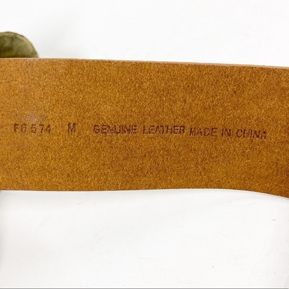 Leather BELT with large round metal buckle with jeweled detailing - Picture 5 of 6